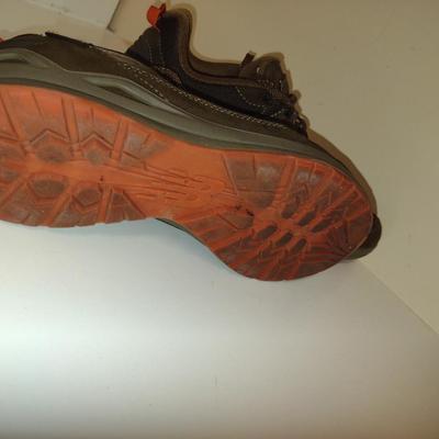 New Balance Men's Shoes- Size 9 1/2 (#7)