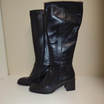 Vero Cuoio Italian Women's Tall Boots- Size 8