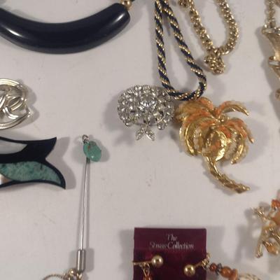 Collection of Fashion Jewelry (#18)