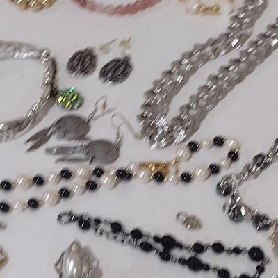 Collection of Fashion Jewelry (#20)