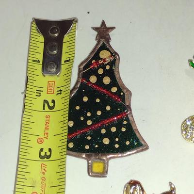Assortment of Brooches/Pendants (#21)