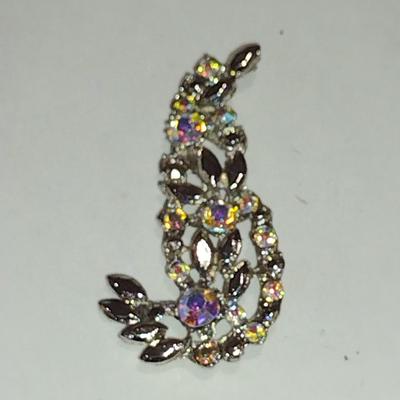 Assortment of Brooches/Pendants (#21)