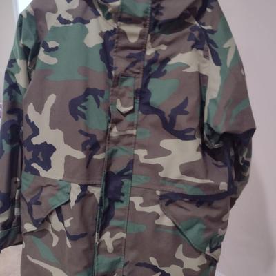 Camouflage Cold Weather Parka and Pants- Size Large