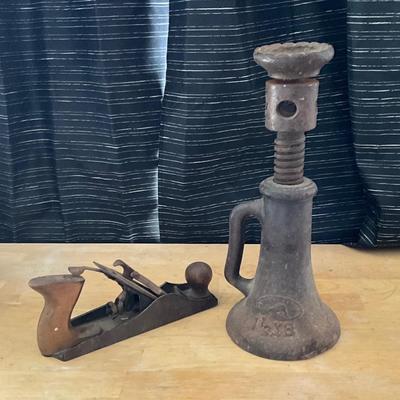 Vintage Cast iron Duff PCH Car Jack with vintage cash iron hitch