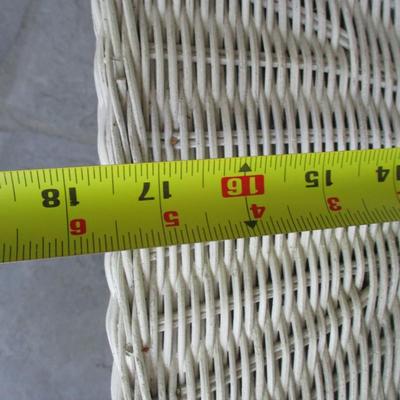 Antique White Wicker Side Table (FP)