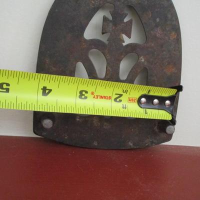 Vintage Sad Iron Trivet Colebrookdale Iron Co. Pottstown PA. (LR)