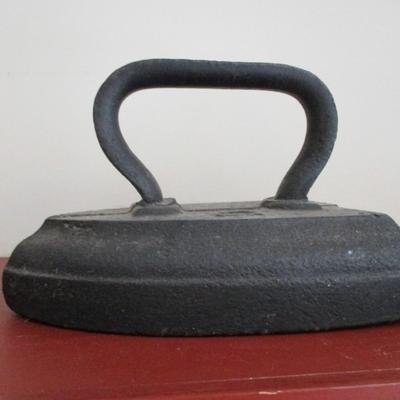 Antique Cast Sad Iron Kitchen Doorstop (LR)