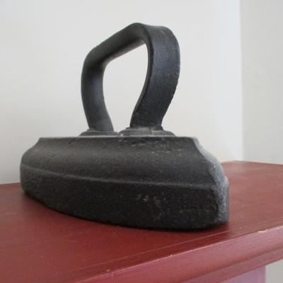 Antique Cast Sad Iron Kitchen Doorstop (LR)
