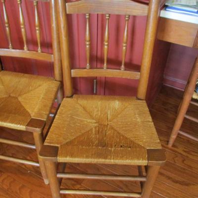 Set Of 4 Spindle Back Dining Room Chairs With Rush Seats (K)