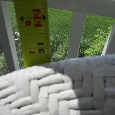 Vintage White Wicker Love Seat Settee (SR)