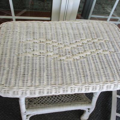 Antique White Wicker Side Table With Magazine Shelf (SR)
