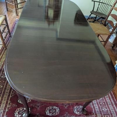 Dining Room Table With Two Leaves & Pad (DR)