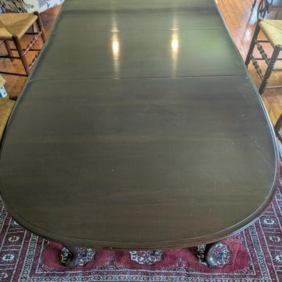 Dining Room Table With Two Leaves & Pad (DR)