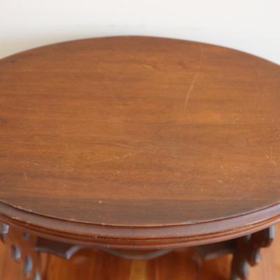 Victorian Walnut Oval Top Table