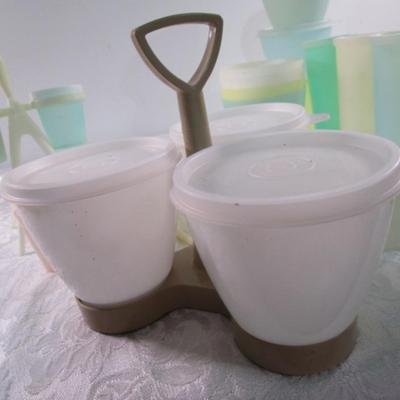 Variety of Tupperware containters