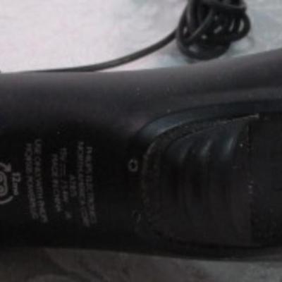 Phillips Norelco Aquatech electric razor
