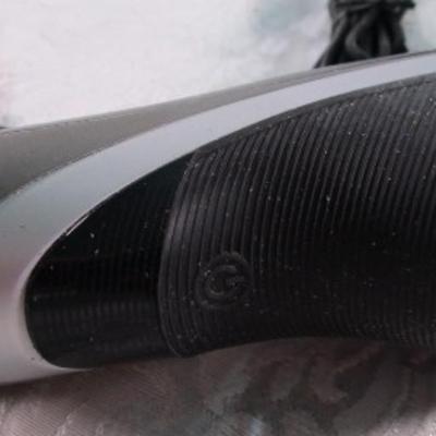 Phillips Norelco Aquatech electric razor