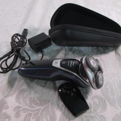 Phillips Norelco Series 5000 razor