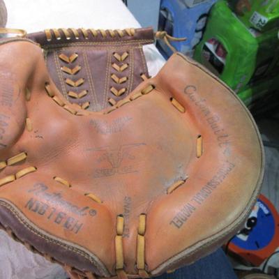 Vintage National catcher's mitt