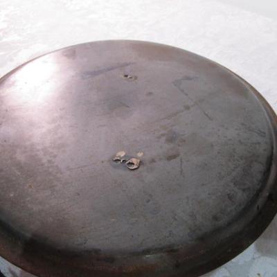 Vintage 10" cast iron Dutch oven
