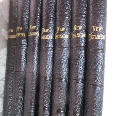 7 New Testaments Large Type
