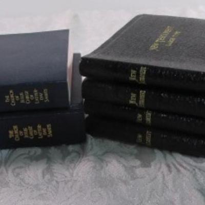 4 New Testaments Large Type, 2 copies of the Book of Mormon