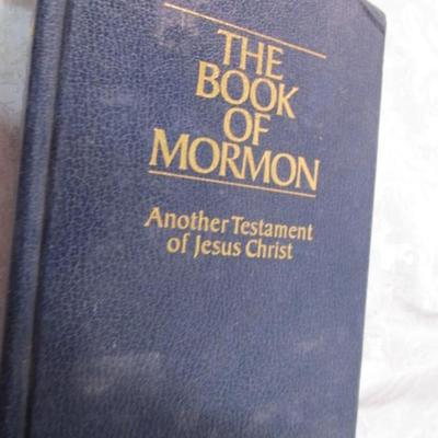 4 New Testaments Large Type, 2 copies of the Book of Mormon
