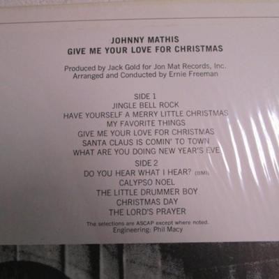 4 Christmas Vinyl LPs