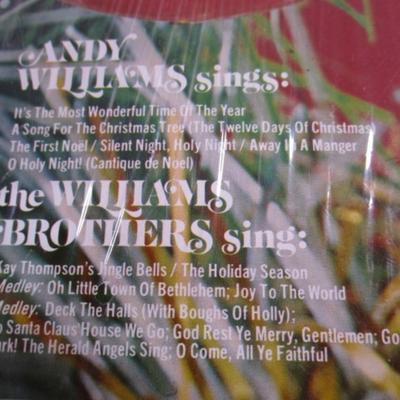 3 Christmas Vinyl LPs