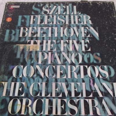 1 classical music set of 4 vinyl LP albums