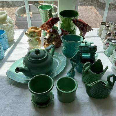 L844 Lot of USA Pottery With Capistrano Flower Frog
