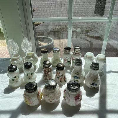L845 Large Lot of Antique Salt & Pepper Shakers