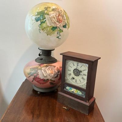 L850 Antique Gone With The Wind Lamp With Mantle Clock