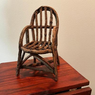 L856 Lot of Minature Doll Furniture