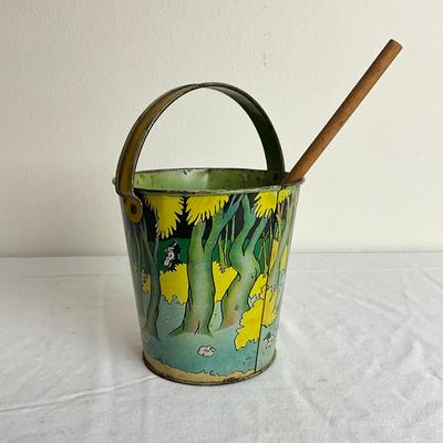 D862 Antique Three Little Pigs Sandpail With Shovel