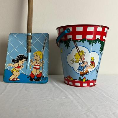 D864 Child's Sand Shovel By Ohio Art Co. & Sand Pail By Elaine Ends Hileman