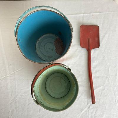 L869 Two Vintage Elaine Ends Hileman Sand Pails