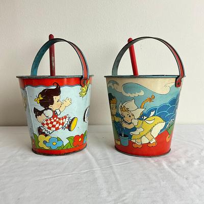 D870 Two Vintage Elaine Ends Hileman Sand Pails