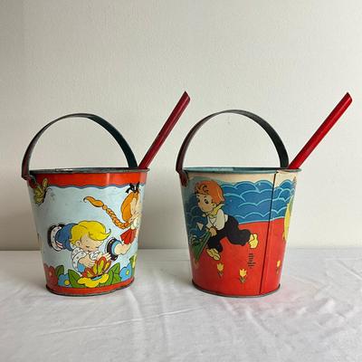 D870 Two Vintage Elaine Ends Hileman Sand Pails