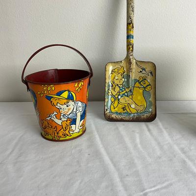 D871 Two Vintage Elaine Ends Hileman Sand Pails With Strainer & Shovel