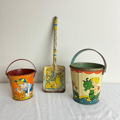 D871 Two Vintage Elaine Ends Hileman Sand Pails With Strainer & Shovel