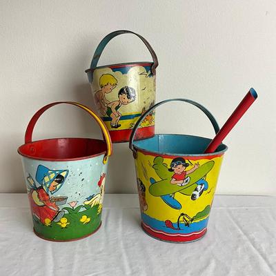 D872 Three Vintage Elaine Ends Hileman Sand Pails With One Shovel