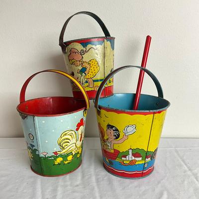 D872 Three Vintage Elaine Ends Hileman Sand Pails With One Shovel