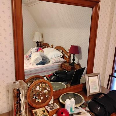 Sumter dresser w/mirror