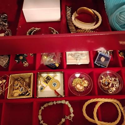 Red jewelry box w/ jewelry