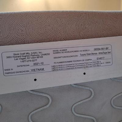 Stork Craft Tuscany Glider Chair (B2-EL)