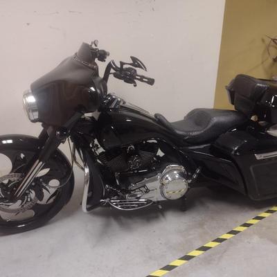 Award Winning 2010 Harley Davidson Street Glide Custom Motorcycle 'Bat Bike' Only 17,.710 Miles Road Ready! (See Full...