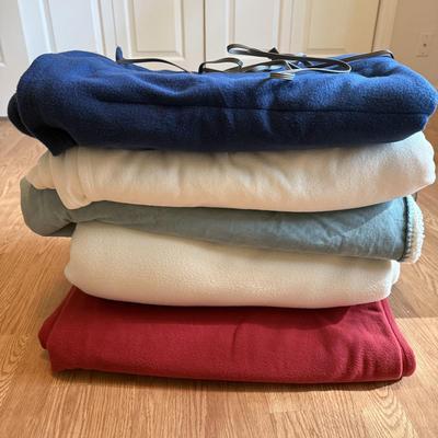 Woolrich Fleece Blankets & More (B2-BM)