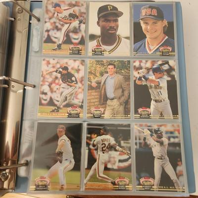 1993 Stadium Club Dome Set Baseball Cards 1 thru 200 plus 10 Members Only & 1 Draft Pick Chipper Jones, Derek Jeter 1992 Draft pick