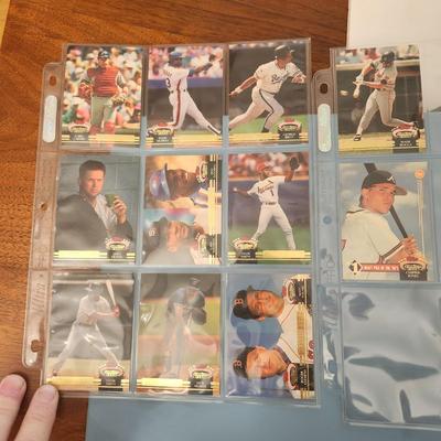 1993 Stadium Club Dome Set Baseball Cards 1 thru 200 plus 10 Members Only & 1 Draft Pick Chipper Jones, Derek Jeter 1992 Draft pick
